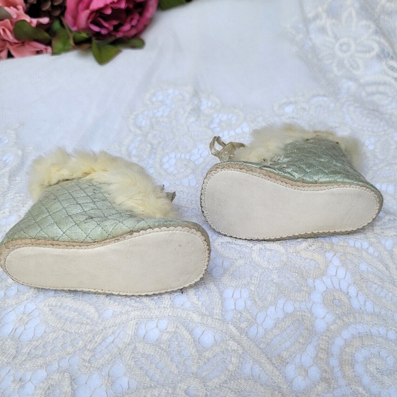Antique Baby Boots Ivory Rabbit Fur Trim, Silk Ribbon Silky Pale Blue Quilted - Picture 4 of 8